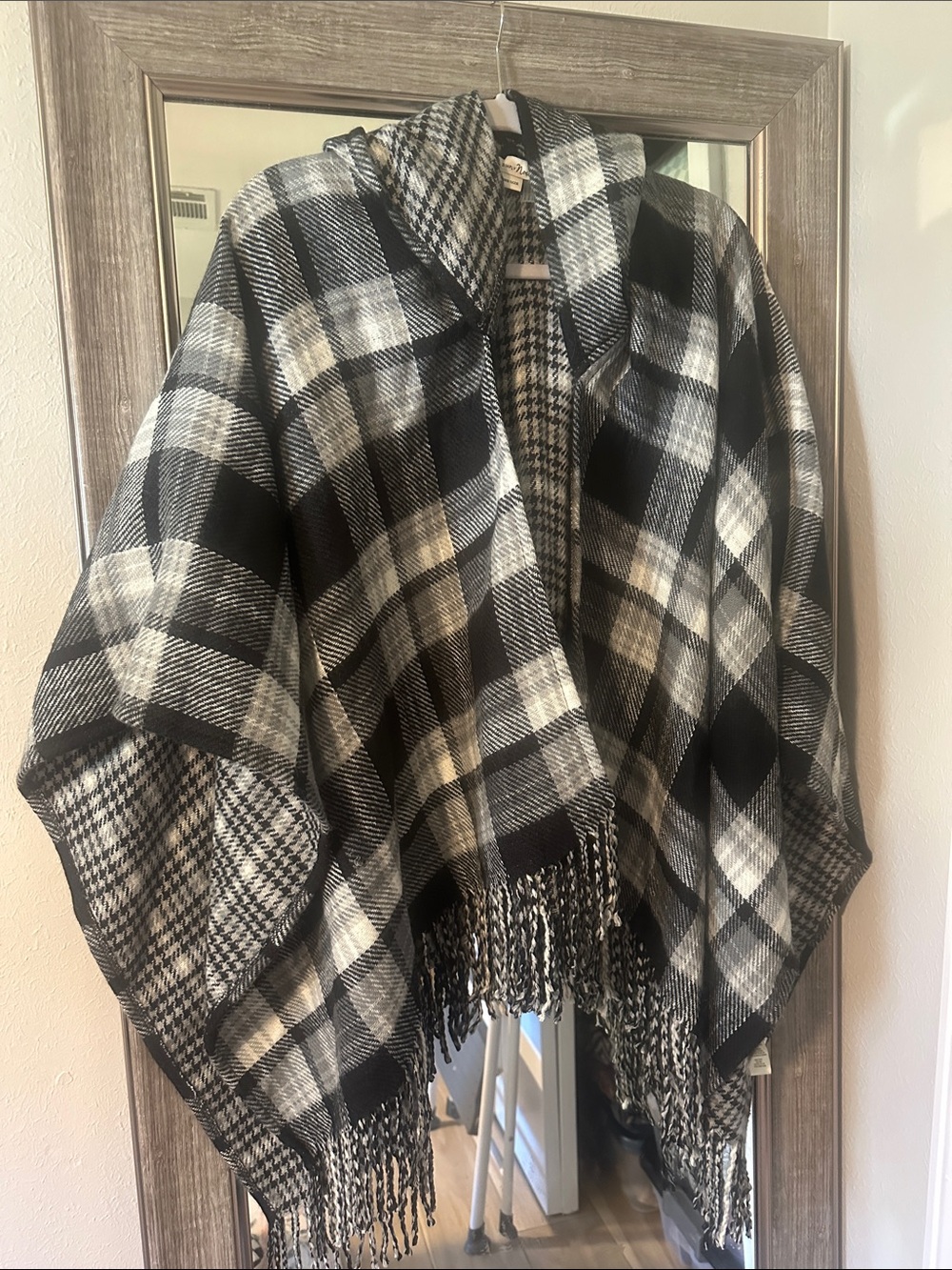Simply Noelle Black and White Plaid Fringe Cape